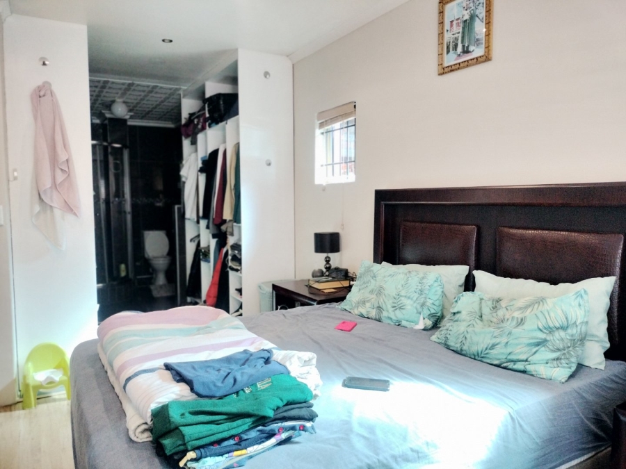  Bedroom Property for Sale in Silwood Heights Western Cape